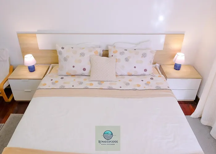 Rumah * Эшпозенди